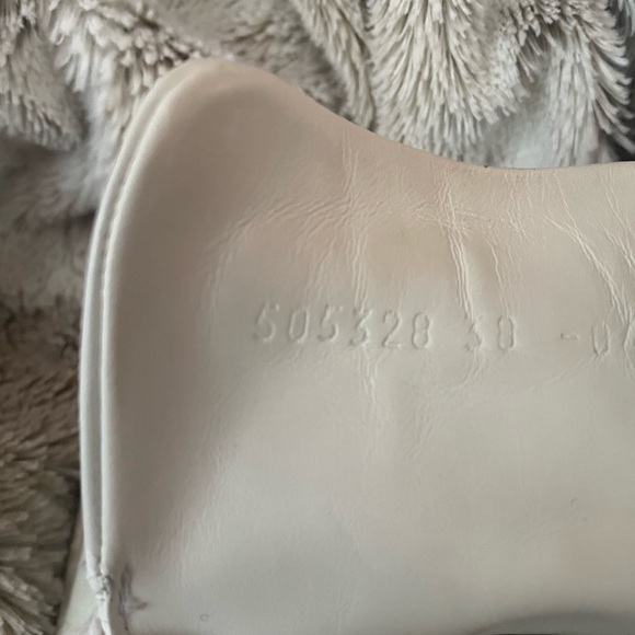 ..SOLD..Authentic Gucci Sneakers - Picture 5 of 6